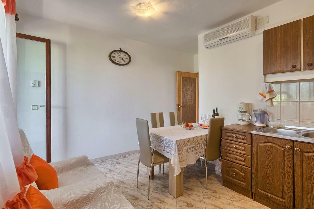 Apartman D&D, Dvorine 63 بنجول المظهر الخارجي الصورة